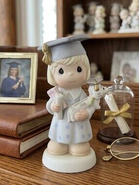 Precious Moments "You're An All-Star Graduate" Figurine (2001) Dachshund